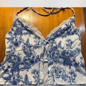 SHEIN Blue Floral Lace Trim Crop Top